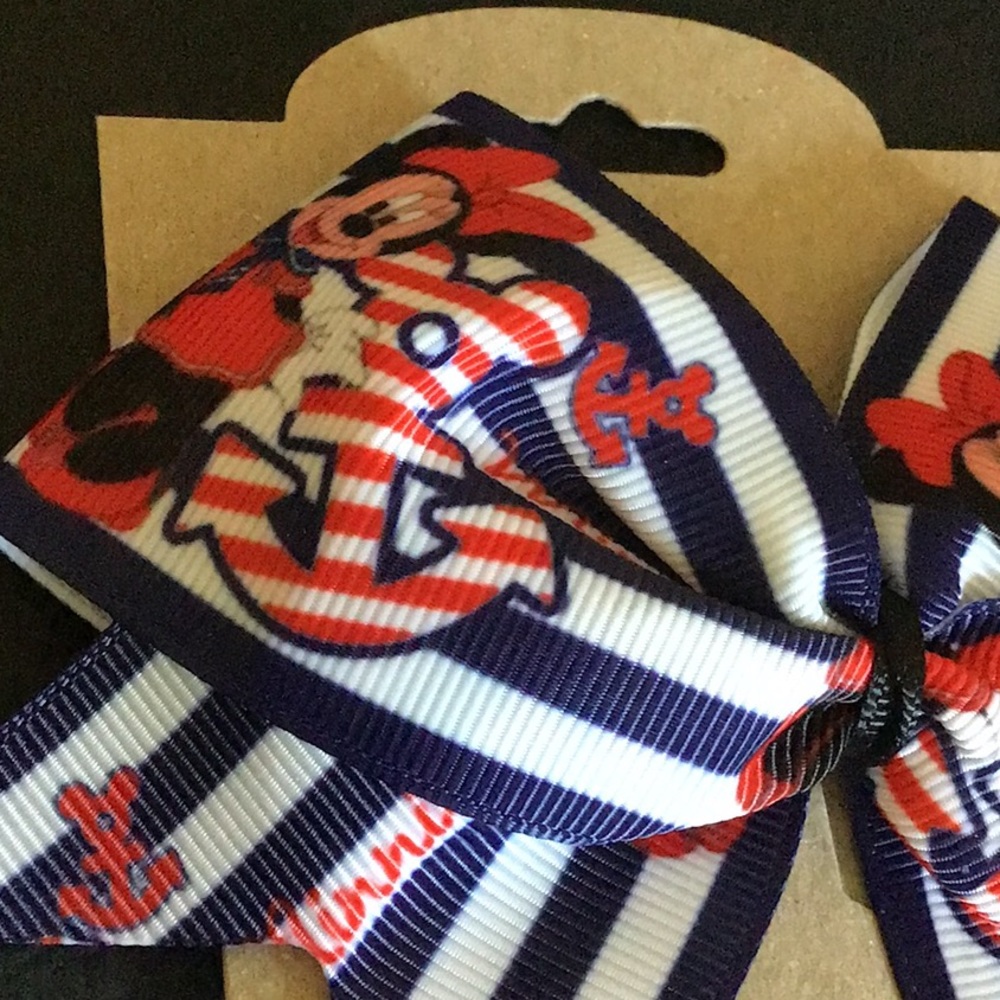 Handmade Minnie Mouse Cruise Ship Hair Bow - Picture 2 of 9